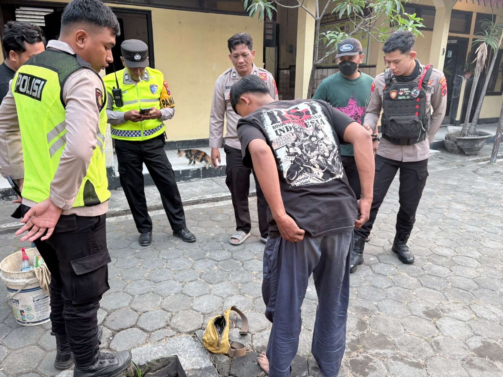 Seorang Pria asal Karanganyar Diduga Terpengaruh Obat Mengacau di Masjid Shofa Solo