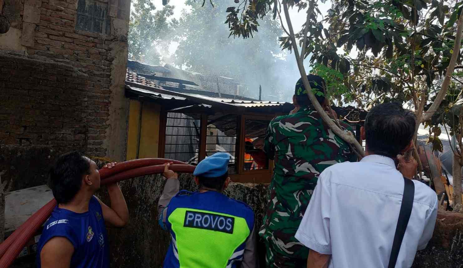 Kebakaran Dapur dan Gudang di Besito Kudus, Api Berasal dari Tungku Kayu Bakar