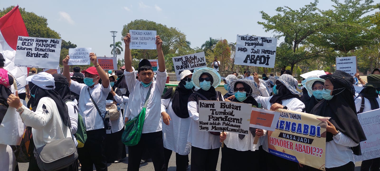 Merasa Dianaktirikan, Ratusan Tenaga Kesehatan di Kabupaten Tegal Gelar Demonstrasi 