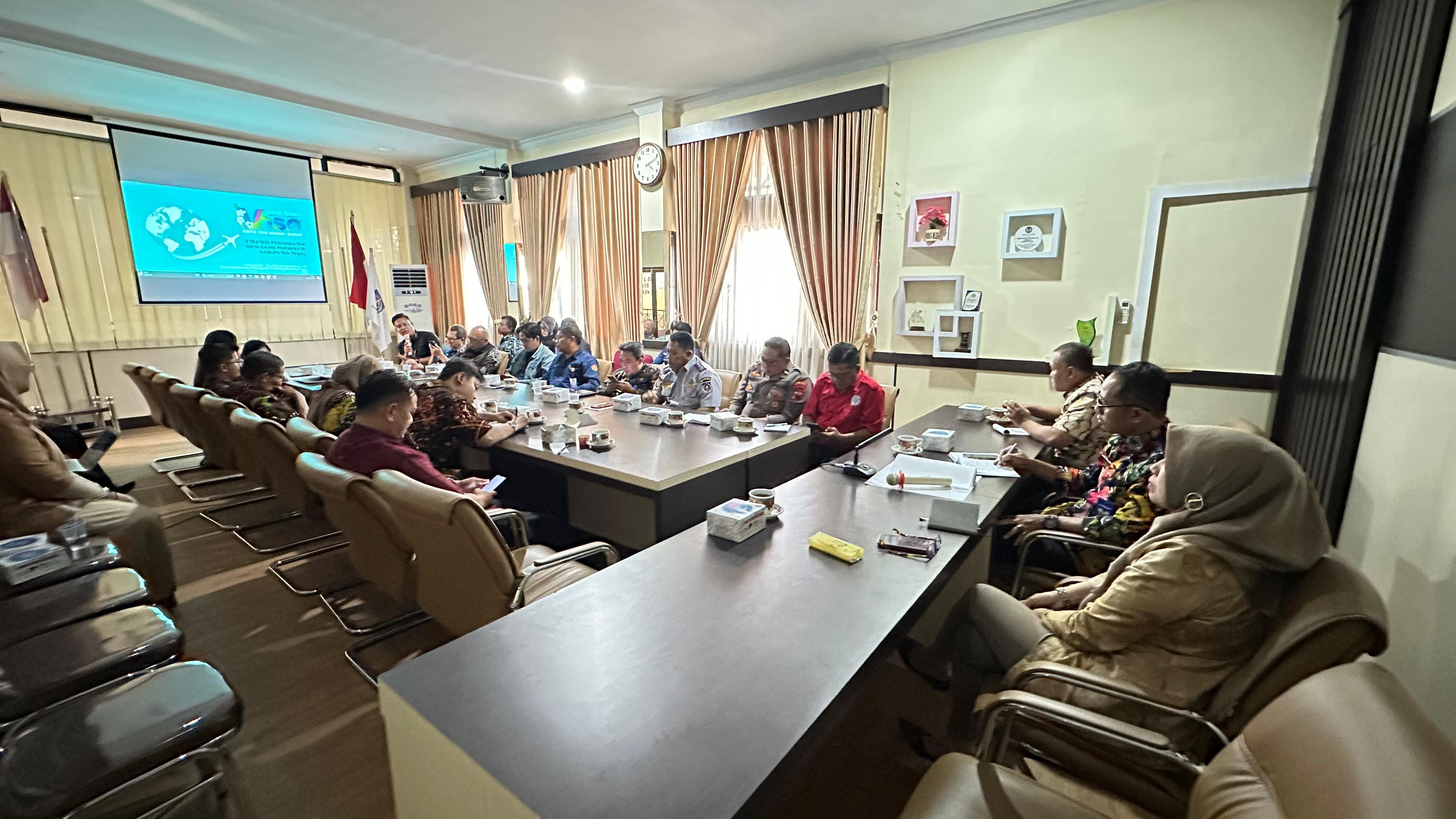 Bangun Strategi Peningkatan Daya Saing Pariwisata