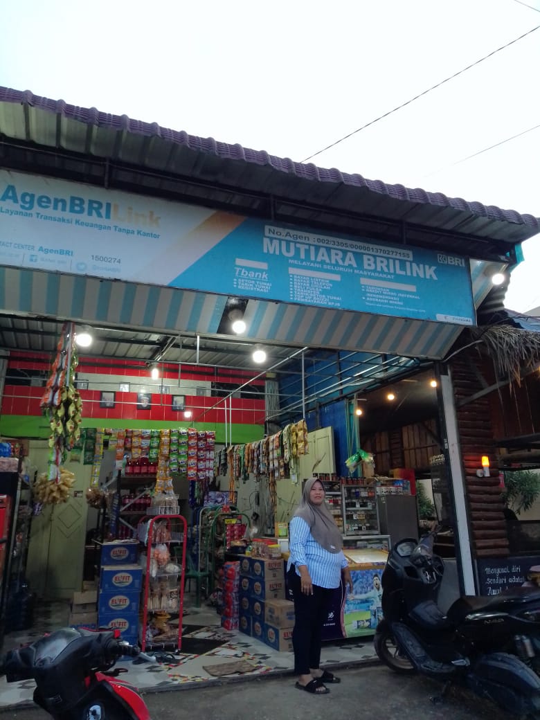 AgenBRILink Berhasil Dekatkan Layanan Perbankan di Tengah Kebun Kelapa Sawit 