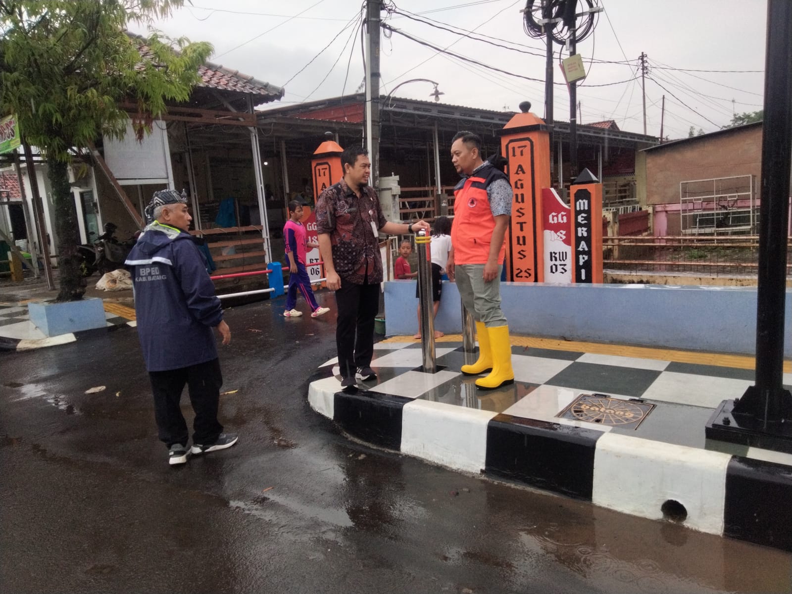 DPUPR Batang Tegaskan Trotoar Jalan Ahmad Yani Proyek Penataan Kota, Bukan Penanggulangan Banjir