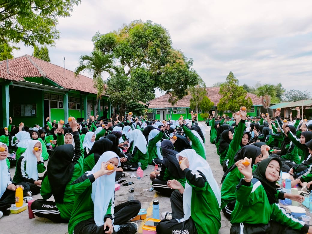 Ratusan Pelajar MAN 2 Tegal Ikuti GABS Bersama Dinkes dan Puskesmas Pagerbarang