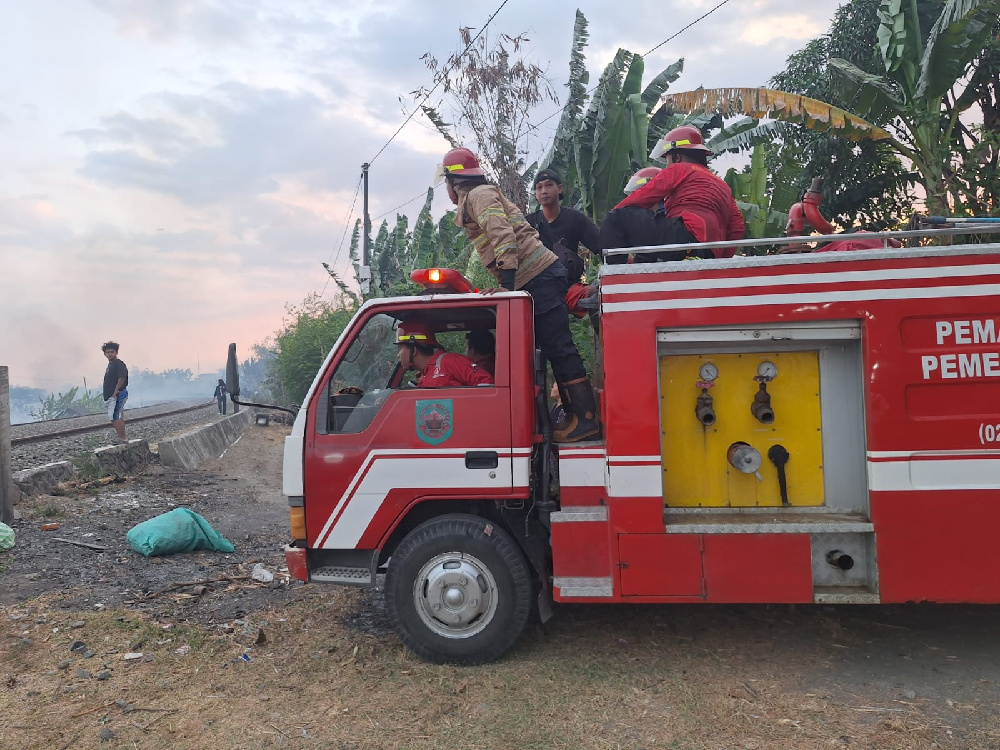 Lima Titik Api Muncul Dekat Rel Daop 4 Semarang, KAI Waspadai Asap Ganggu Pandangan Masinis