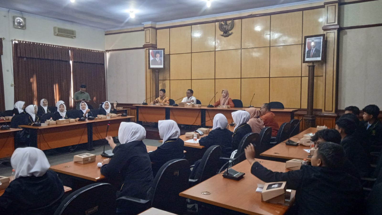 Eduday DPRD Batang, Siswa MA Muhammadiyah Limpung Belajar jadi Wakil Rakyat 