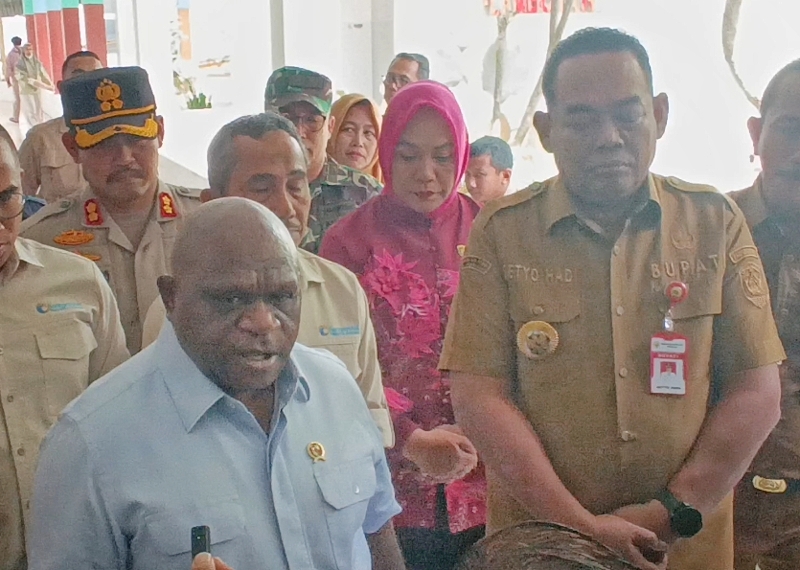 Menteri HAM Sebut SPPG Kurang Kompeten Sebagai Penyebab Keracunan MBG di Gubug