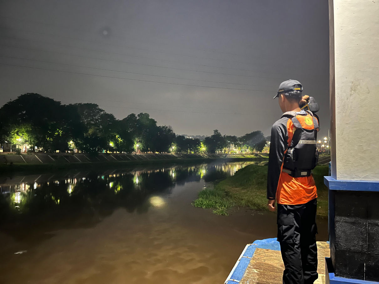 Mahasiswa Asal Pati Hilang Terseret Banjir di Sungai Kaligarang