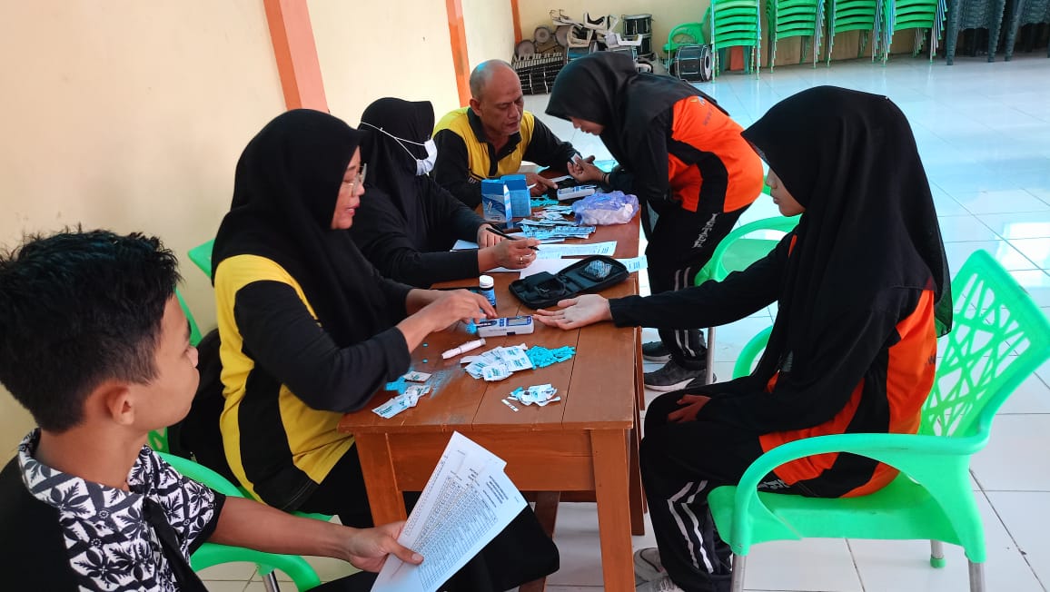 Deteksi Dini, Siswi SMK Peristek Pangkah Kabupaten Tegal Diskrining Kesehatannya