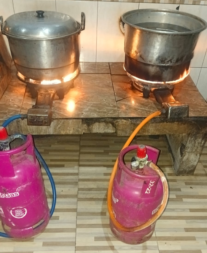 Ditengah Antrian Gas 3Kg, Konsumen Menengah Beralih ke Tabung Pink. Pemilik Pangkalan: Hikmahnya Seleksi Alam