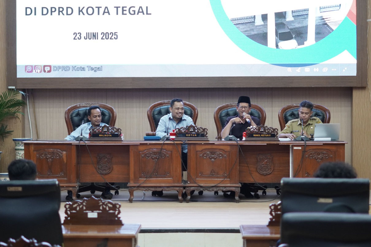 Wakil Ketua DPRD Kota Tegal Amiruddin Diberondong Pertanyaan Kritis Mahasiswa