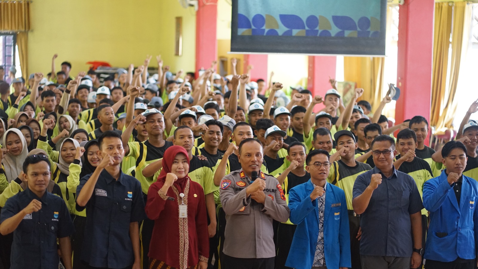 Perkuat Wawasan Kebangsaan, Polres Tegal dan PMII Edukasi Pelajar tentang Pancasila ‎