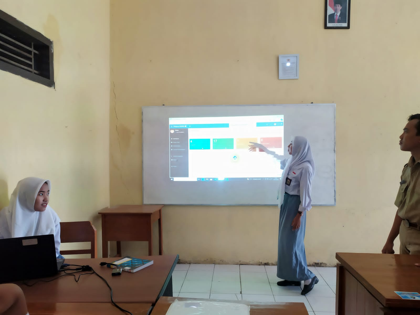 Keren! Siswa-siswi SMK Insan Mulia Kramat Kabupaten Tegal Luncurkan Aplikasi E-Perpus