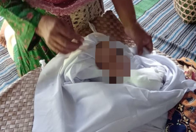 Innalilahi, Bayi Enam Bulan Meninggal Diajak Nonton Bola dari Tegal ke Surabaya Naik Motor