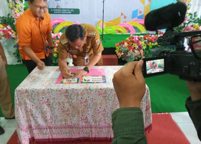 920 Petani Tembakau 2 Kecamatan di Kabupaten Pemalang Terima BLT DBHCHT