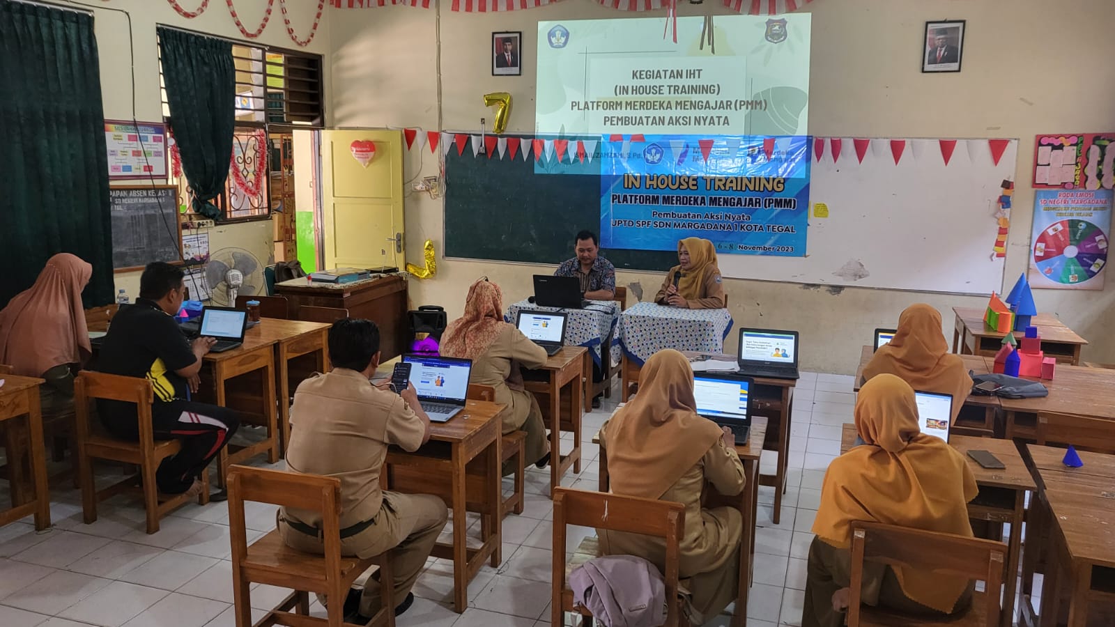 SD Negeri Margadana 1 Kota Tegal Sosialisasi PMM untuk Guru 