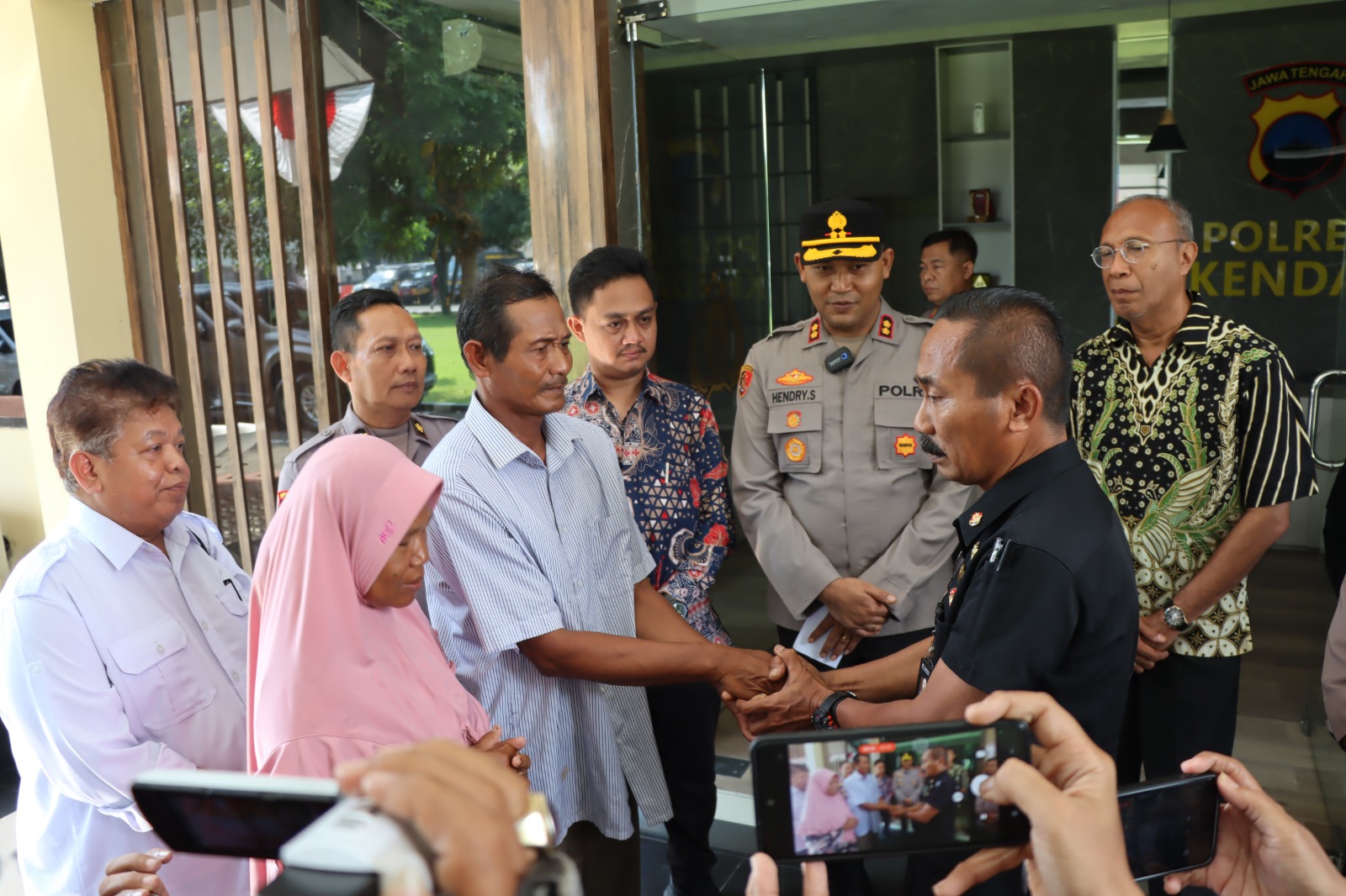 Konflik PKL dan Satpam KIK Berujung Damai, Kapolres Kendal Mediasi Kedua Pihak