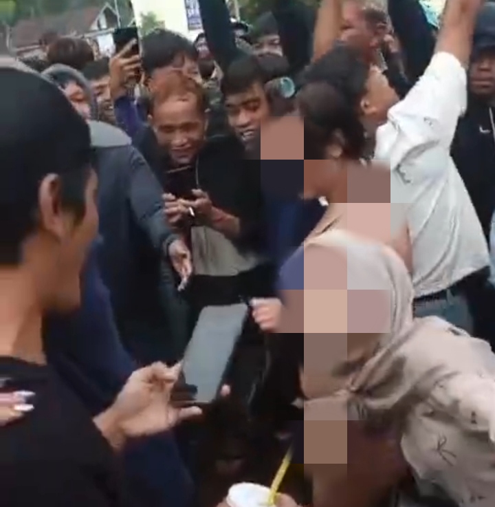 Viral Perempuan Tanpa Busana di Hiburan Dangdut Batang, Kades: Bukan Warga Kami