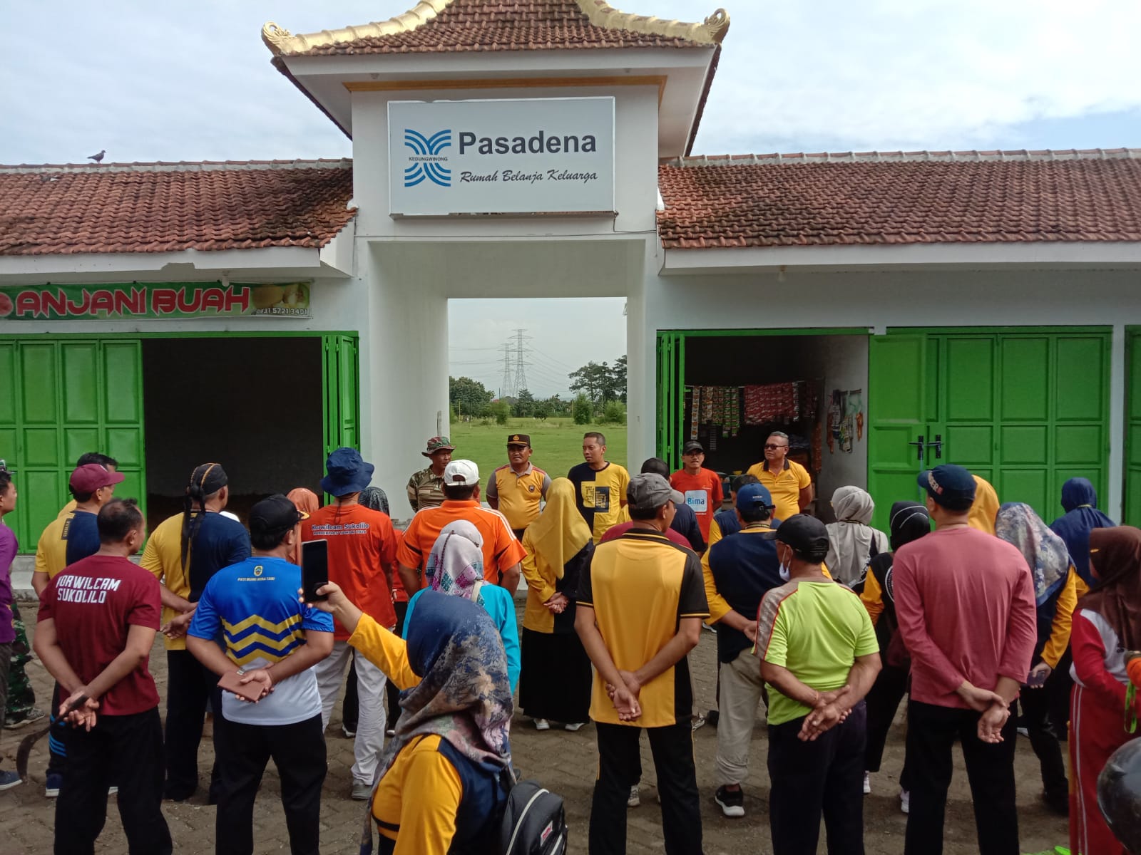 Kumuhnya Pasar Kedungwinong Jadi Sorotan, Forkompincam Sukolilo Turun Tangan 