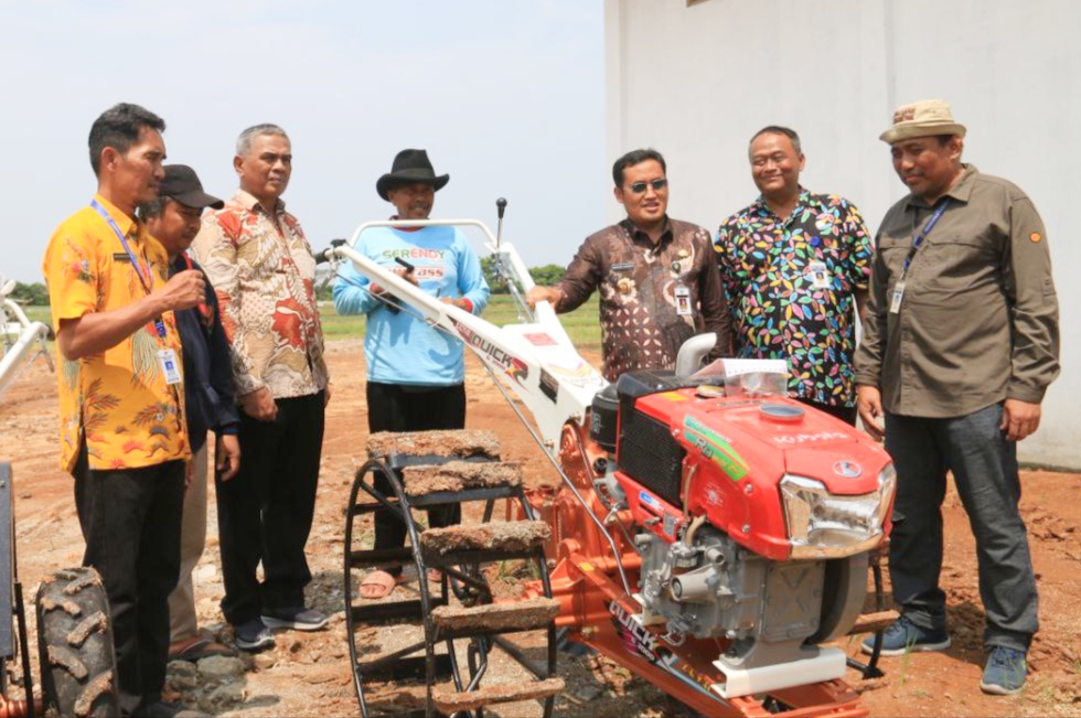 Delapan Kelompok Tani di Kabupaten Pemalang Dapat Hibah Alat Mesin Pertanian 