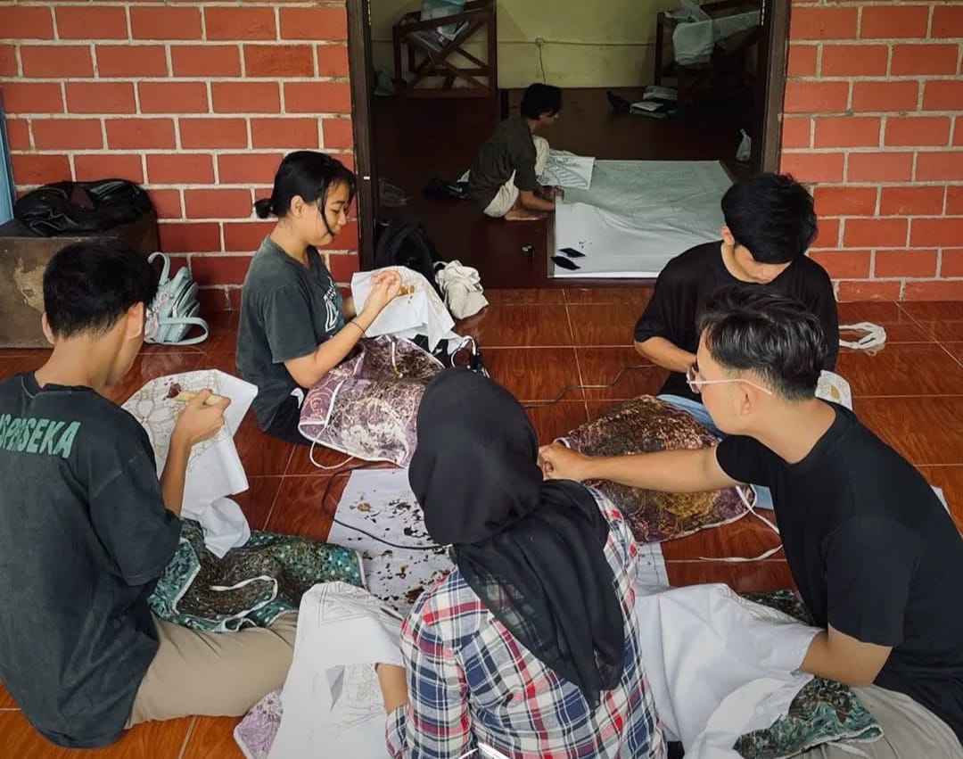 Diawali Riset 'Luka' Industri Batik Tulis, TBIG Bangun Rumah Batik Penghasil Pengusaha dan Pengrajin Muda