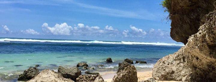 Ini Dia 5 Keseruan yang Bisa Kalian Lakukan di Pantai Gunung Puyung Bali