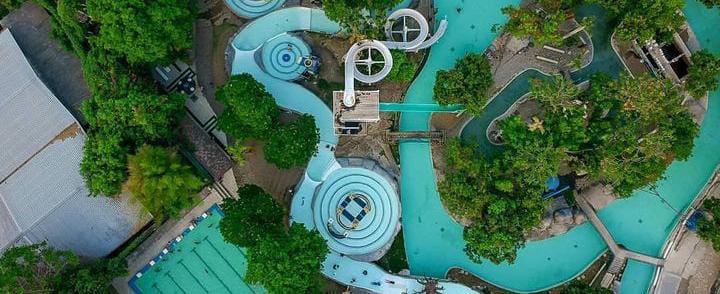 Apita Waterboom: Wisata Kolam Renang di Tengah Kota Cirebon