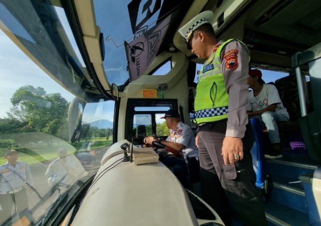 Satlantas Polres Tegal dan Dinas Terkait Lakukan Ramp Check Angkutan Umum