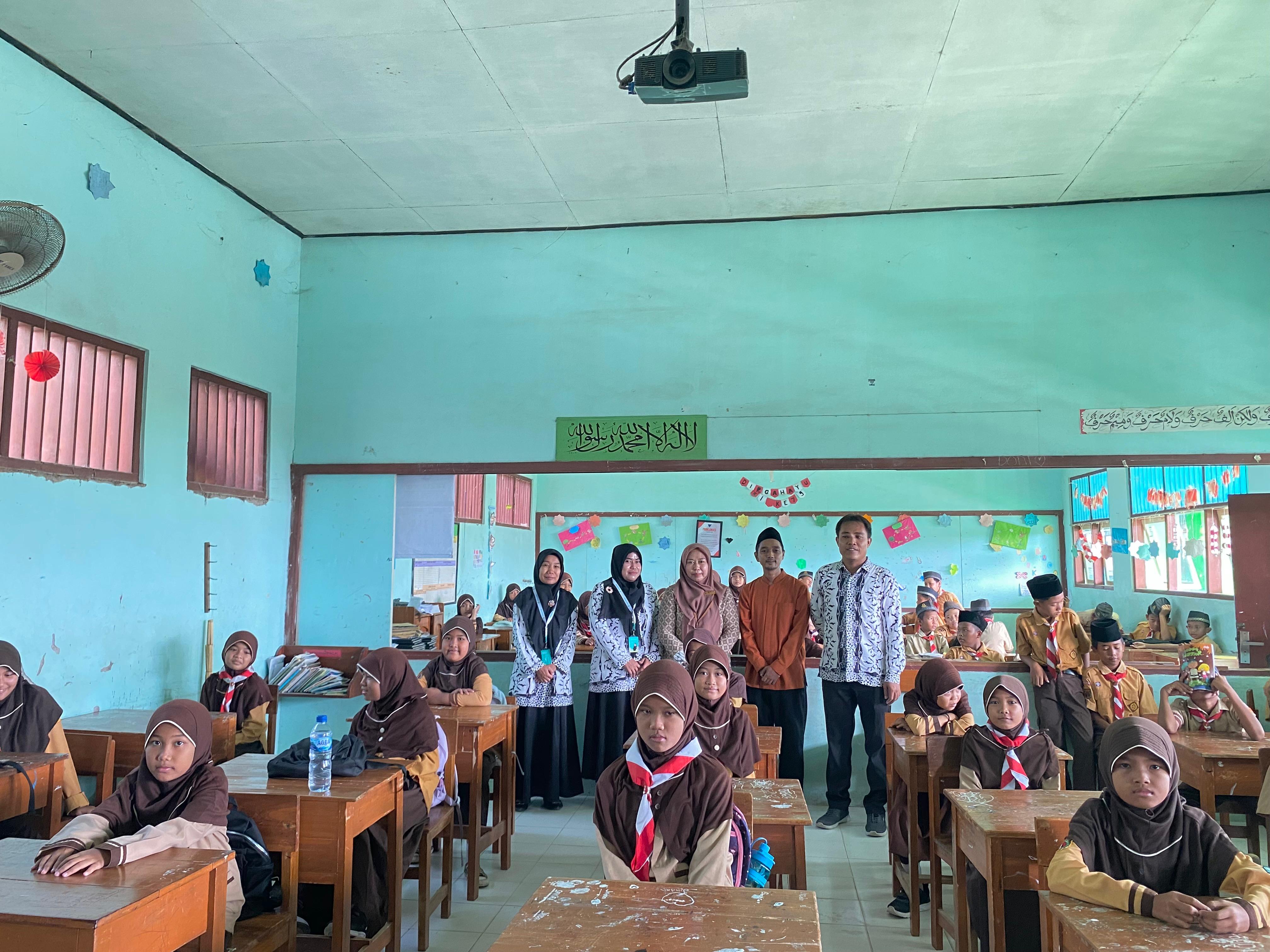 49 Siswa Diberi Edukasi Cegah Penyakit Ginjal dan ISK Melalui Jajanan Sehat