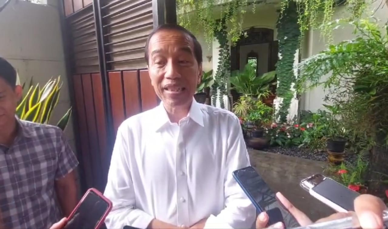 Jokowi: Hormati Proses Hukum Penetapan Tersangka Hasto Kristiyanto