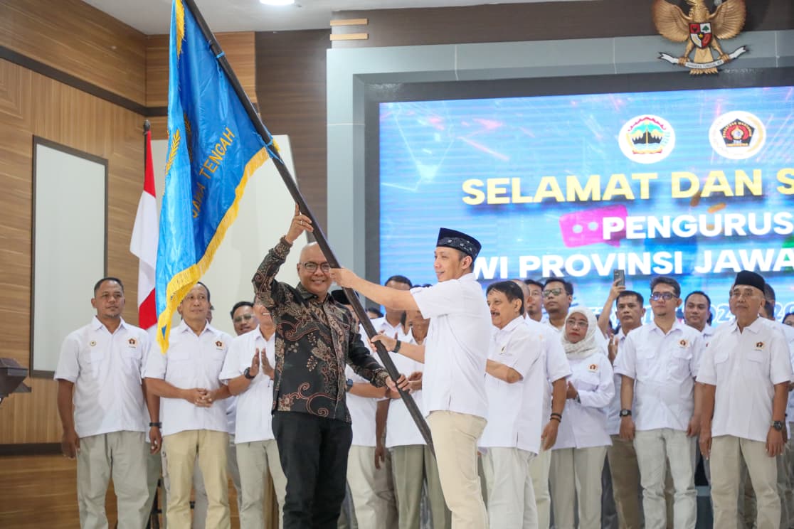 Pengurus PWI Jawa Tengah Periode 2025-2030 Resmi Dilantik, Ini Susunan Lengkapnya
