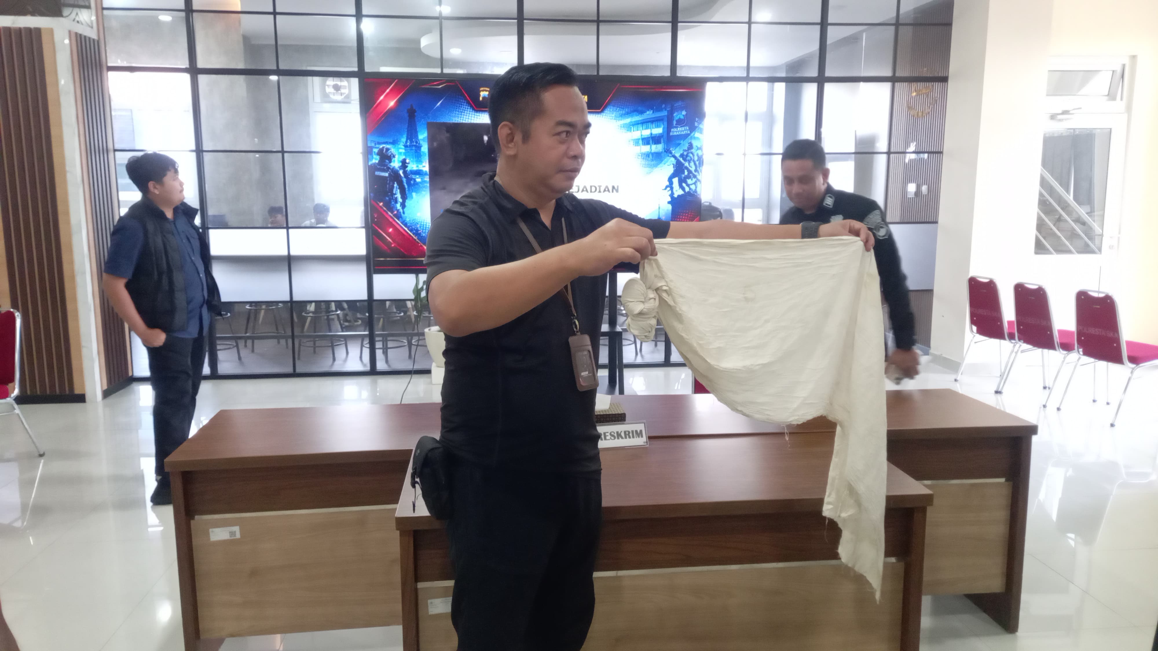 Fakta Pocong Viral di Solo Terungkap, Polisi Amankan 3 Orang