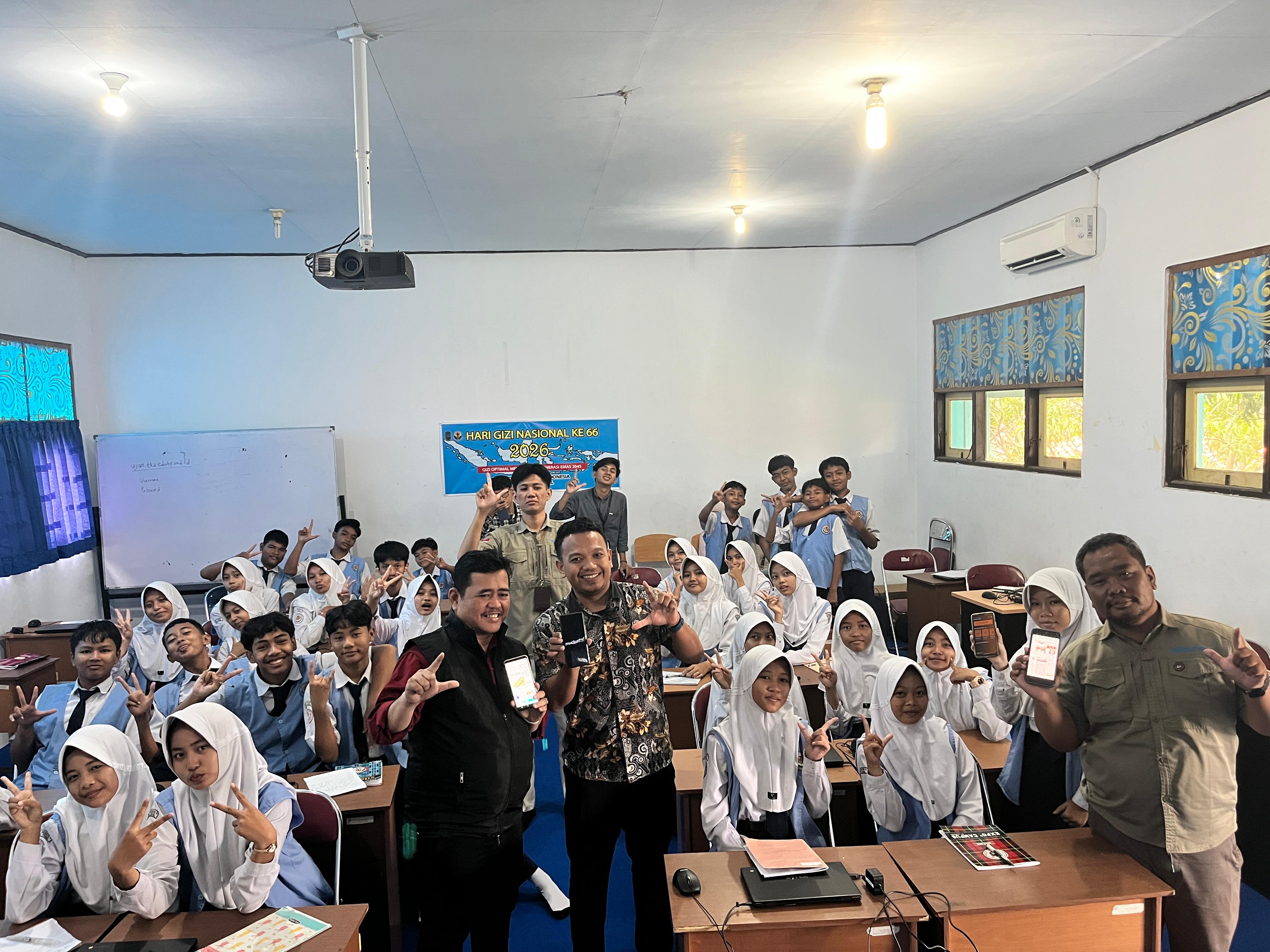 Pelatihan Mading Digital, 30 Siswa SMP Negeri 9 Tegal Belajar Jurnalistik 