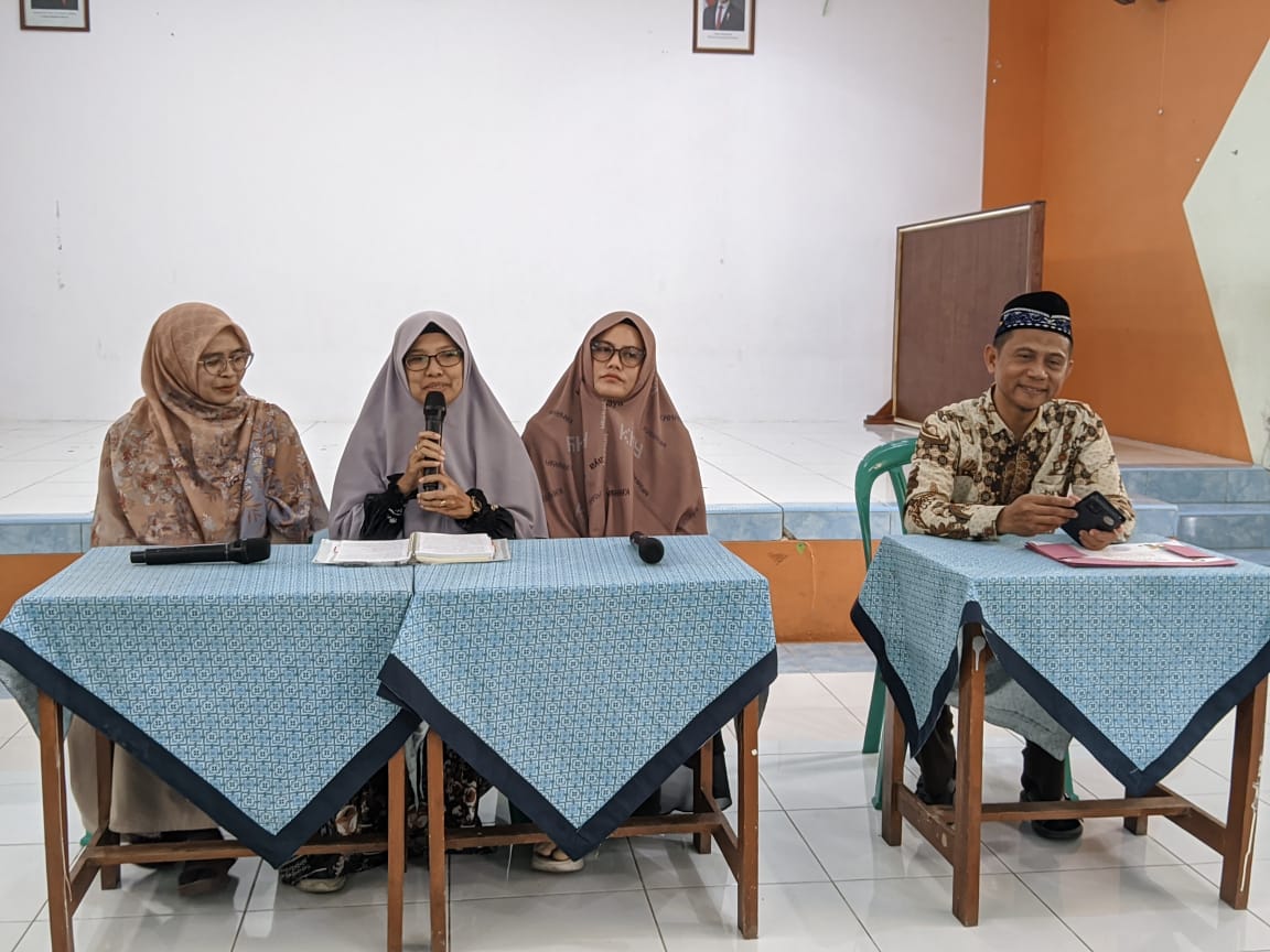 SDIT Usamah Kota Tegal Gelar Rapat Pergantian Pengurus POMG