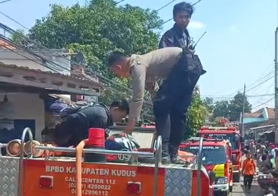 Gudang Spare Part Motor di Kudus Ludes Terbakar dan Picu Kerugian Rp1,5 Miliar
