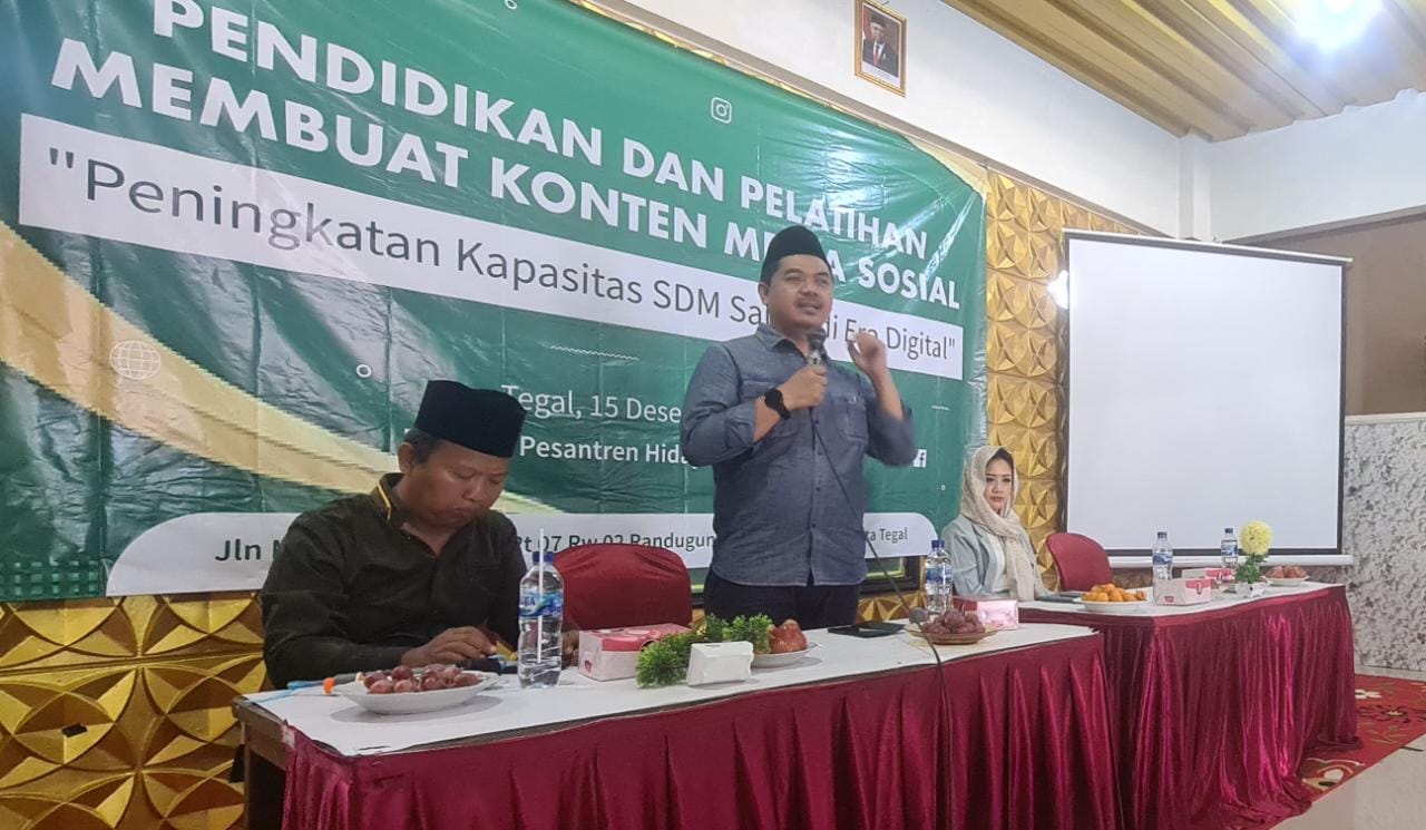 Juri Ardiantoro Ajak Santri Produktif dan Melek Medsos 