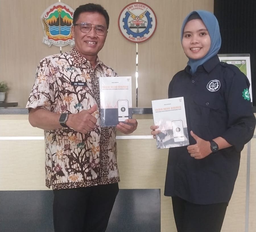 Berhasil Terbitkan Buku Inovatif Media Radio Android dengan HKI