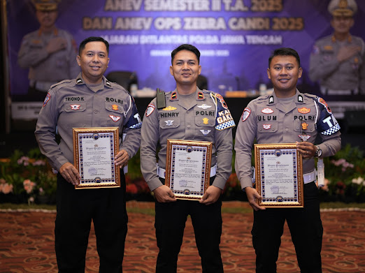 Tiga Personel Satlantas Polres Tegal Terima Penghargaan Polda Jateng 