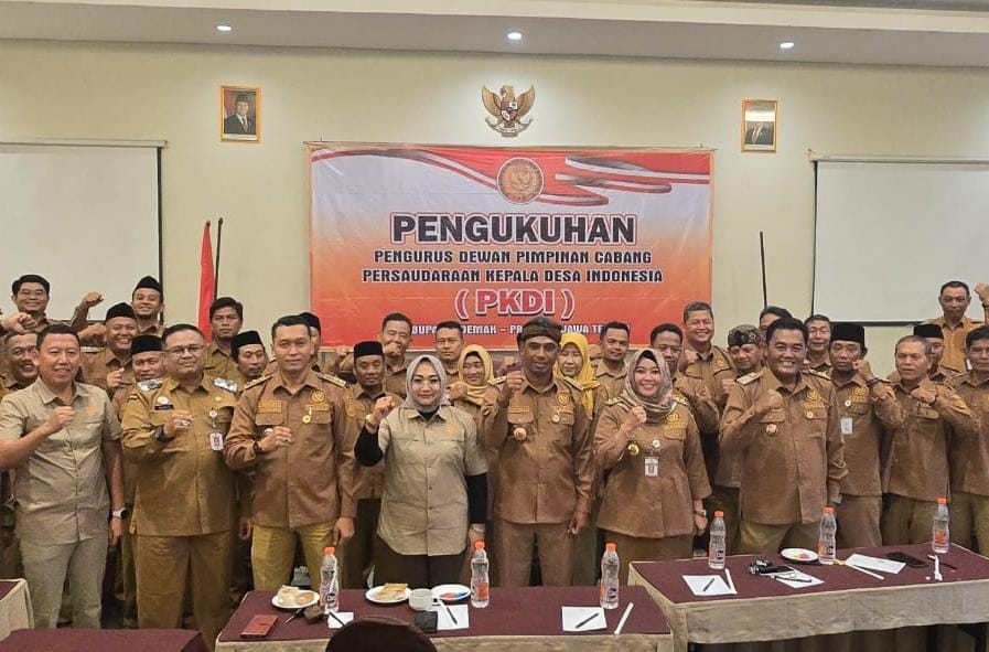 Pengukuhan PKDI Demak, Kades Solid Perjuangkan Kesejahteraan Desa 
