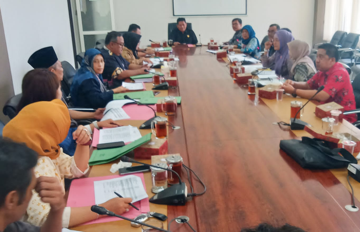 Komisi di DPRD Kabupaten Pemalang Bahas Raperda APBD 2025