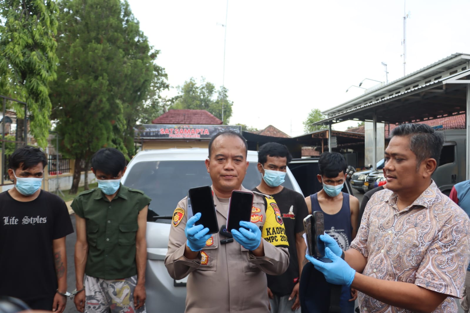 Nekat Beraksi di Sragen, Polisi Bekuk 5 Copet Spesialis Konser 