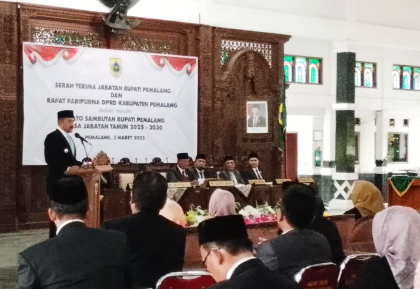 DPRD Rapat Paripurna Penyampaian Pidato Perdana Bupati Pemalang Periode 2025-2030