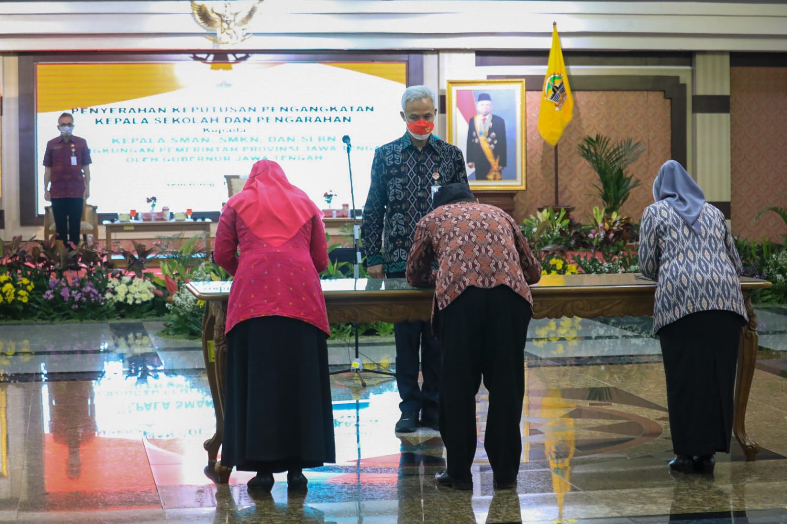 Catat ! Ganjar Beri Peringatan Keras usai Lantik 126 Kepala Sekolah