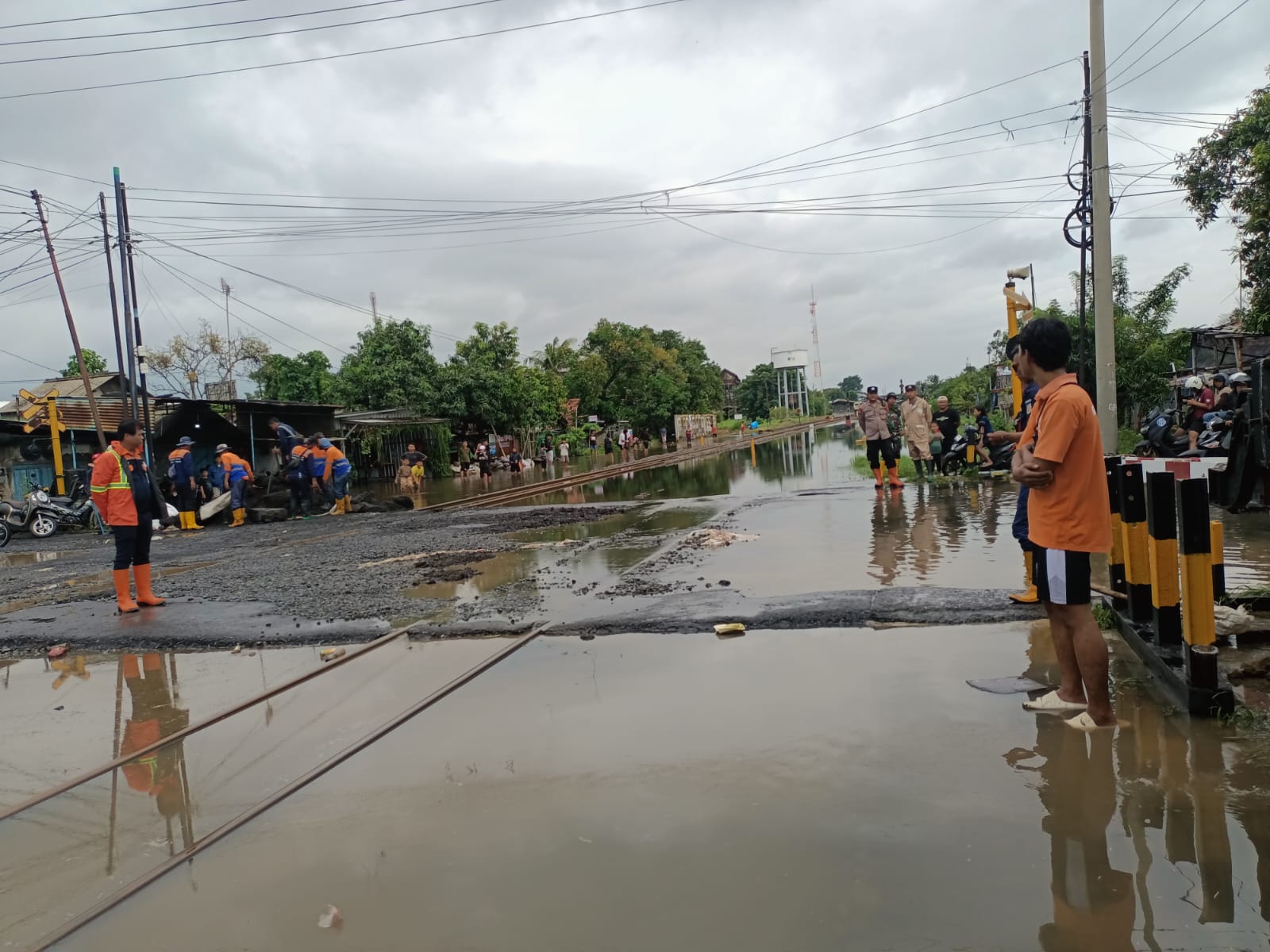 8 Perjalanan Kereta Api di Daop 4 Dibatalkan Imbas Banjir Pekalongan, Ini Daftarnya