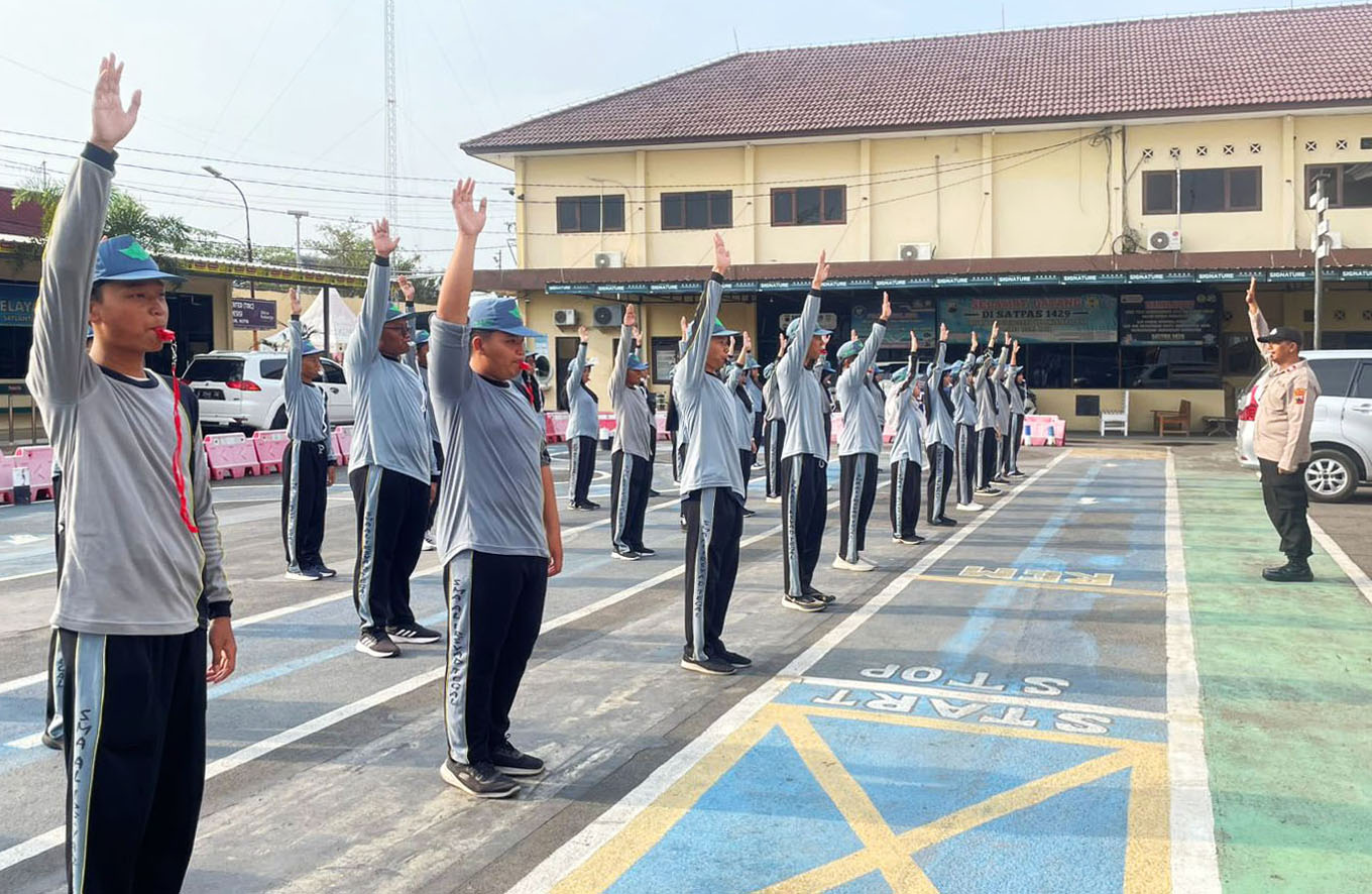 Siswa SMA Al Irsyad Kota Tegal Dilatih Jadi Garda Terdepan Keamanan Sekolah