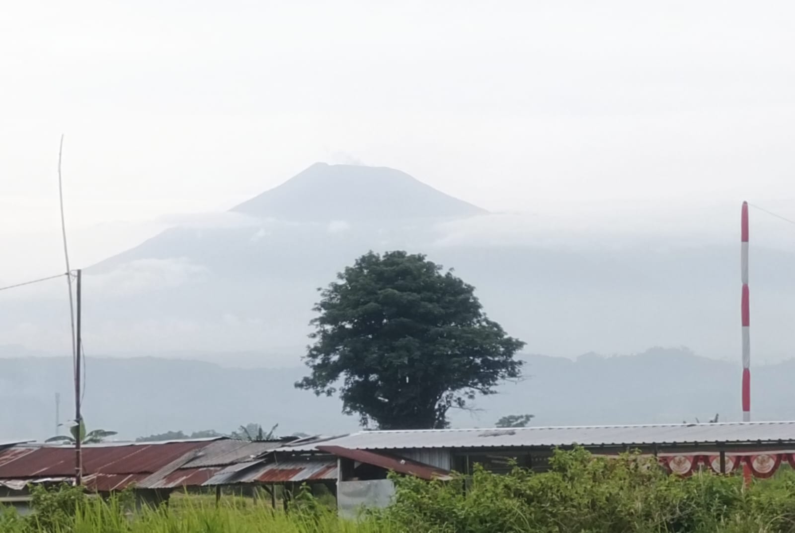 Suhu Kawah Naik Drastis Status Gunung Slamet Waspada, Jalur Pendakian Ditutup