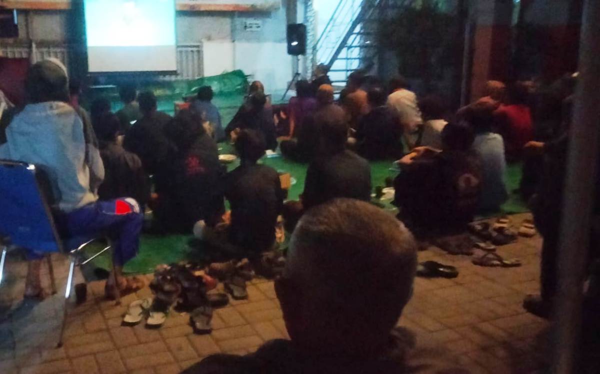 Perpaduan Dakwah dan Bola: Nobar Final Piala Dunia di Masjid NUN Tegal