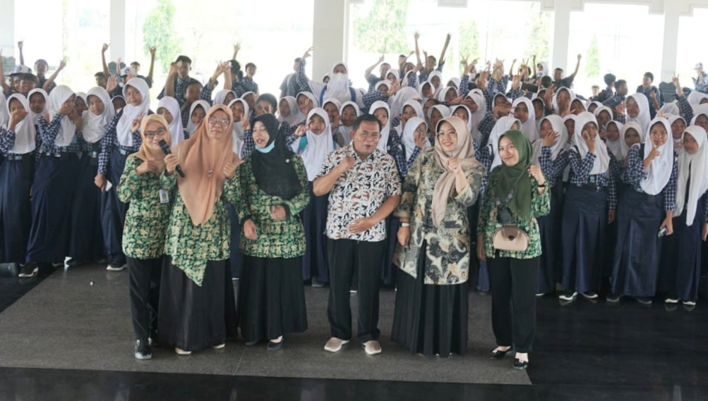 DPRD Kabupaten Pemalang Terima Kunjungan Siswa SMP Negeri 3 Taman 