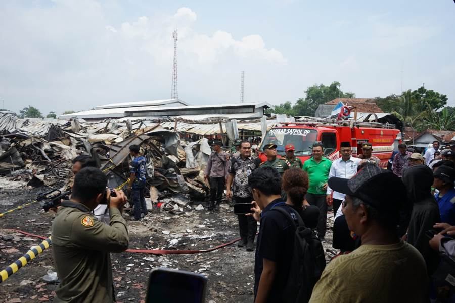 Pendapatan Sektor Retribusi Pasar Daerah Melorot karena Pasar Ngawen Blora Terbakar