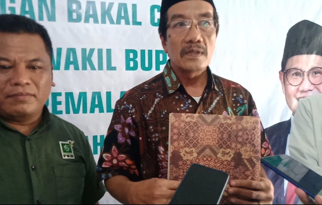 Mantan Ketua PCNU Kabupaten Pemalang Ambil Formulir Pendaftaran Bacawabup 