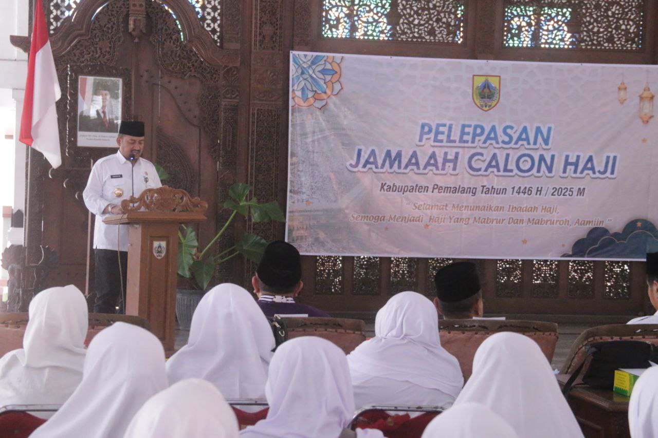 Bupati Pemalang Minta Calon Jamaah Haji Jaga Nama Baik Indonesia